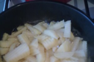 Cotlet condimentat (la dry cooker)cu cartofi pai si varza