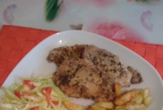 Cotlet condimentat (la dry cooker)cu cartofi pai si varza