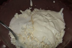 Budinca cu branza si smantana