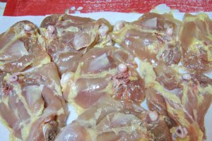 Pulpe coapte in unt aromatizat cu legume la cuptor
