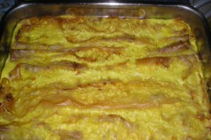 Placinta creata cu branza dulce si stafide