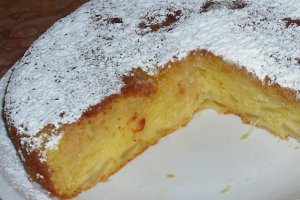 Tarta umeda cu mere