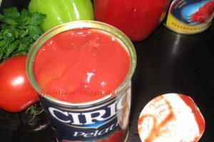 Pulpe aromate in sos de rosii