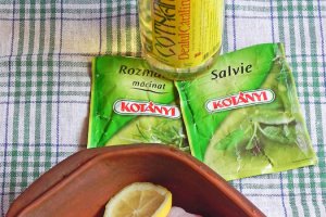 Pulpe de pui cu lamaie