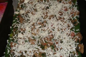 Piure de cartofi si spanac cu ficatei, la cuptor