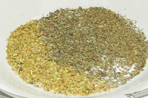 Piept de pui in crusta de ierburi aromate