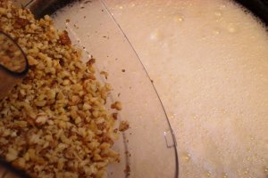 Crema de zahar ars, cu miez de nuca