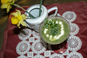 Ciorbă de urzici cu pretenţii aristocrate de "Velouté"