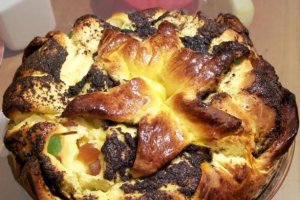 Colac de Paste cu mac si rahat