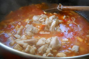 Scoici cu pui si legume