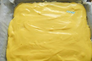 Pasca cu branza,crema de smantana si nuca