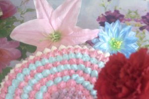 Tort cu moatze colorate