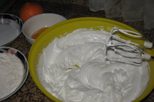 Tort cu crema de cacao si cafea