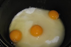 Tort cu crema de cacao si cafea