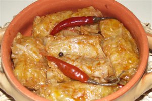 Sarmale cu carne de ciolan afumat