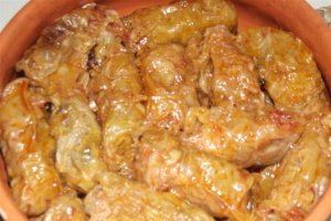 Sarmale cu carne de ciolan afumat