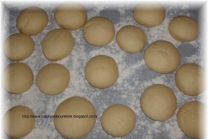 Krapfen cu crema pasticcera