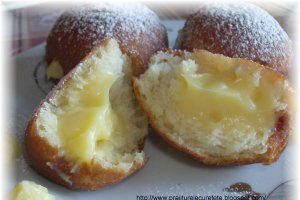 Krapfen cu crema pasticcera