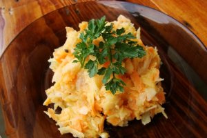 Salata cu sos de soia si mustar