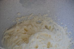 Prajitura cu mascarpone si caise