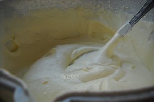 Prajitura cu mascarpone si caise
