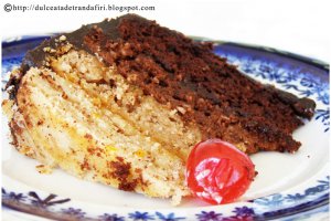 Tort in patru culori (cu ciocolata si sos de caramel)