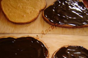 Tort aniversar cu ciocolata si lamaie