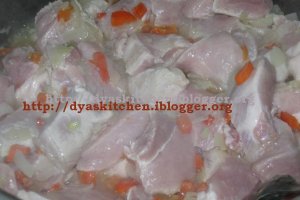Tocanita de ciuperci cu carne