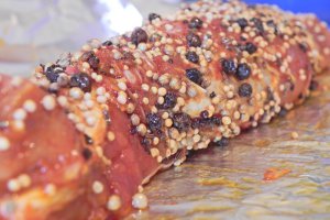 Muschiulet de porc in crusta de condimente