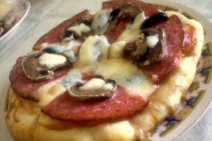 Pizza ( cu blat cumparat )
