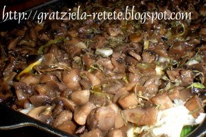 Praz cu ciuperci gratinate