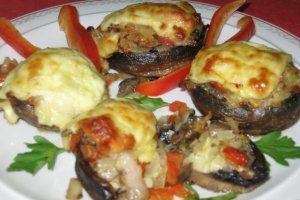 Ciuperci umplute