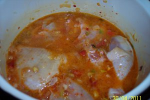 Carne de pui in sos de ceapa