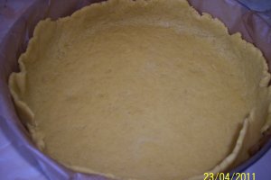 Pasca cu branza dulce si stafide
