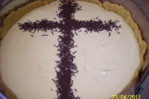 Pasca cu branza dulce si stafide