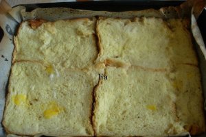 Pizza cu blat din paine