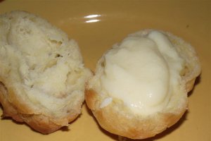 Gogosele cu crema de vanilie