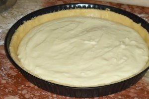 Tarta cu crema de lamaie si bezea