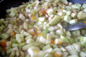 Fusilli cu pui si legume