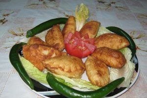 "Sambusek" cu carne-specific arabesti