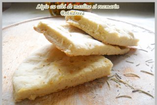Lipie cu ulei de masline si rozmarin