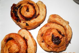 cuib de viespi cu dulceata de cirese
