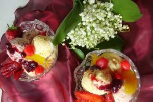 Inghetata cu Mascarpone si fructe