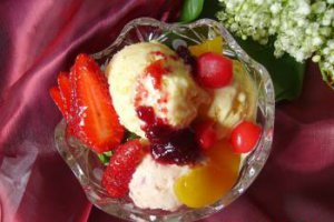 Inghetata cu Mascarpone si fructe