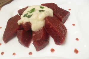 Salata de sfecla rosie cu hrean