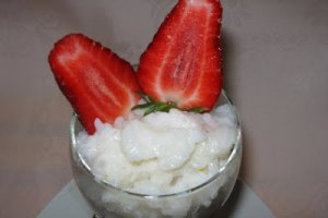 Orez cu lapte şi fructe