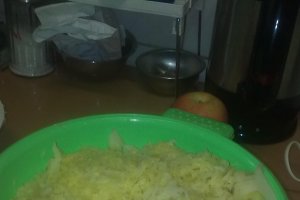 Varză calită cu cârnați