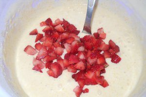 Chec cu capsuni si malai