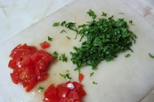 Bruschetta con pomodoro e aglio selvatico