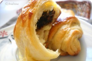 Croissante cu ciocolata